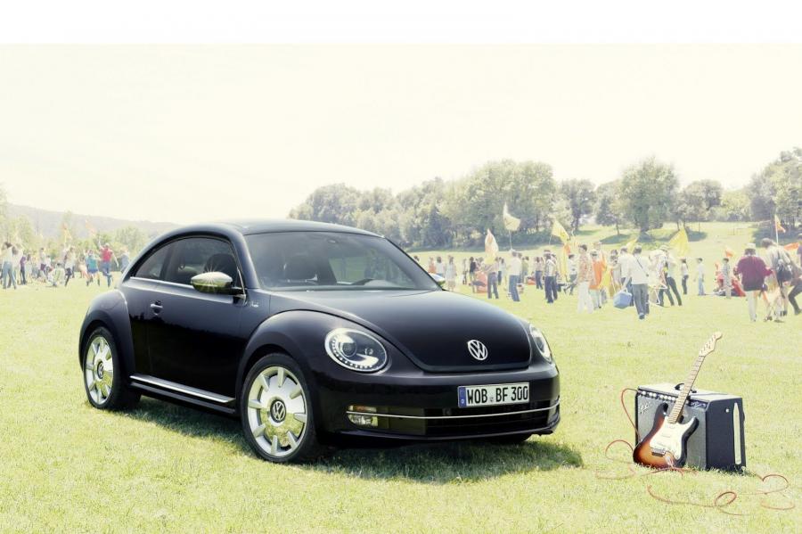  Volkswagen Beetle Fender Edition 2013 года  (фото 1 из 7)